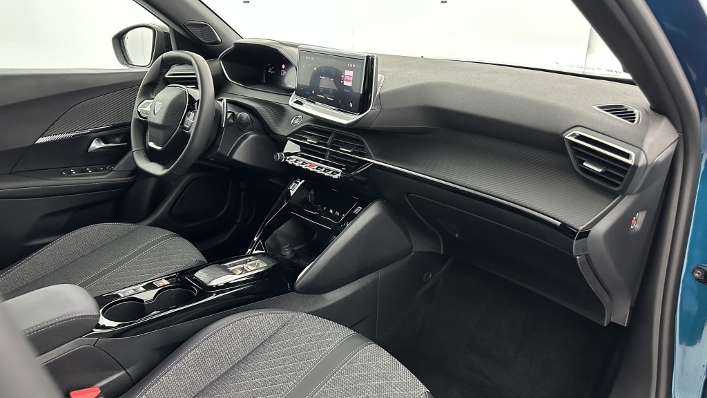 PEUGEOT 2008 II 1.2 Hybrid 145ch Allure e-DCS6 - ref: 8-GLI00012408 - Photo 8