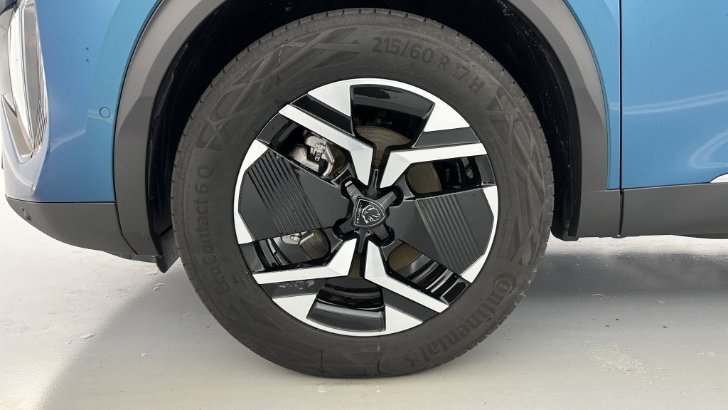 PEUGEOT 2008 II 1.2 Hybrid 145ch Allure e-DCS6 - ref: 8-GLI00012410 - Photo 12