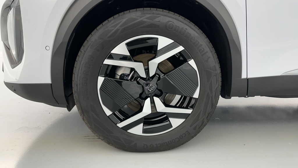 PEUGEOT 2008 II 1.2 Hybrid 145ch Allure e-DCS6 - ref: 8-GLI00012413 - Photo 12