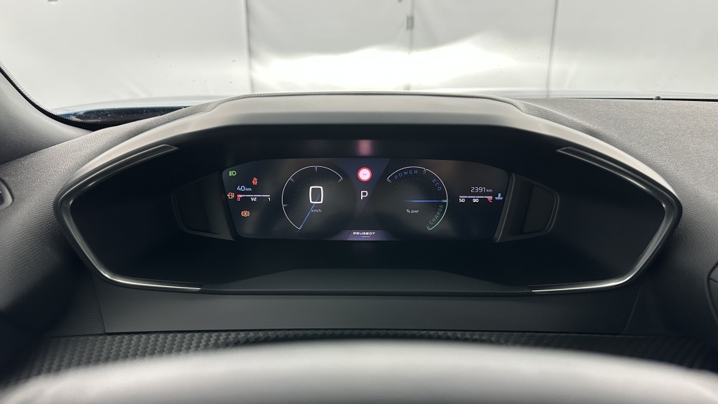 PEUGEOT 2008 II 1.2 Hybrid 145ch Allure e-DCS6 - ref: 8-GLI00012414 - Photo 15