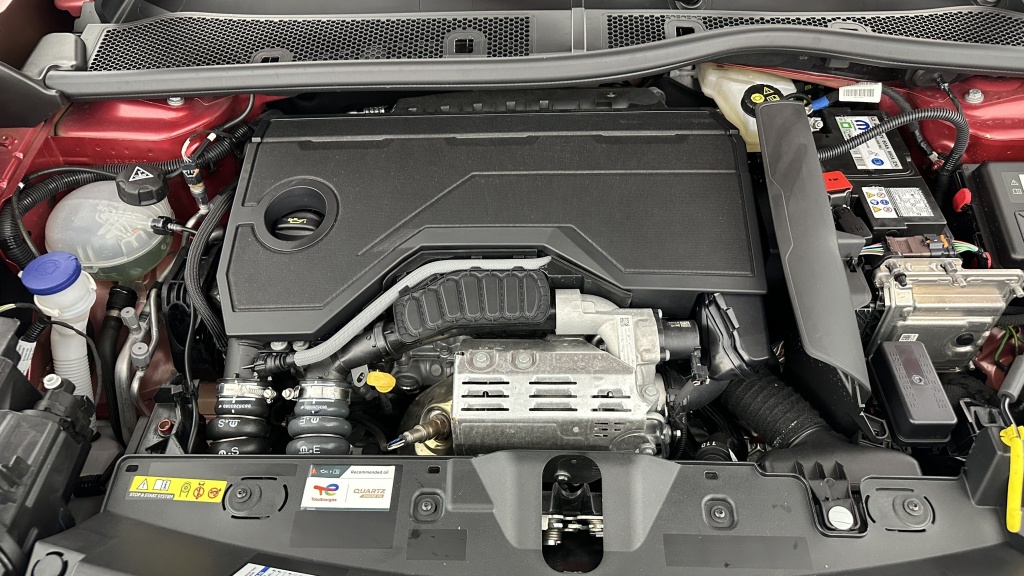 PEUGEOT 2008 II 1.2 Hybrid 145ch Allure e-DCS6 - ref: 8-GLI00012416 - Photo 11