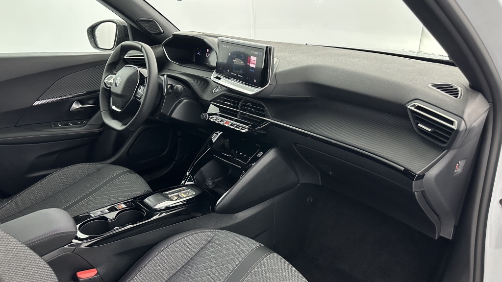 PEUGEOT 2008 II 1.2 Hybrid 145ch Allure e-DCS6 - ref: 8-GLI00012417 - Photo 8