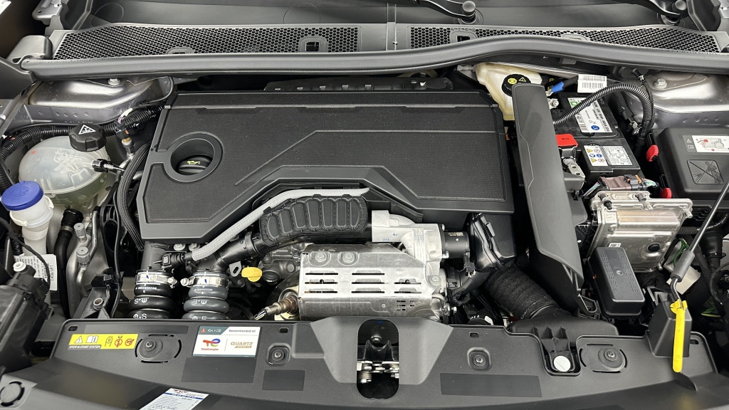 PEUGEOT 2008 II 1.2 Hybrid 145ch Allure e-DCS6 - ref: 8-GLI00012423 - Photo 11