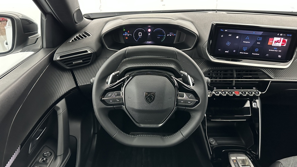 PEUGEOT 2008 II 1.2 Hybrid 136ch Allure e-DCS6 - ref: 8-GLI00012451 - Photo 13