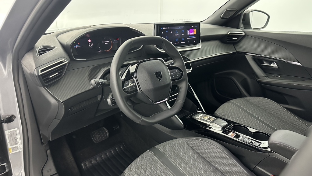 PEUGEOT 2008  II 1.2 Hybrid 145ch Allure e-DCS6 - ref: 8-GLI00012502 - Photo 6