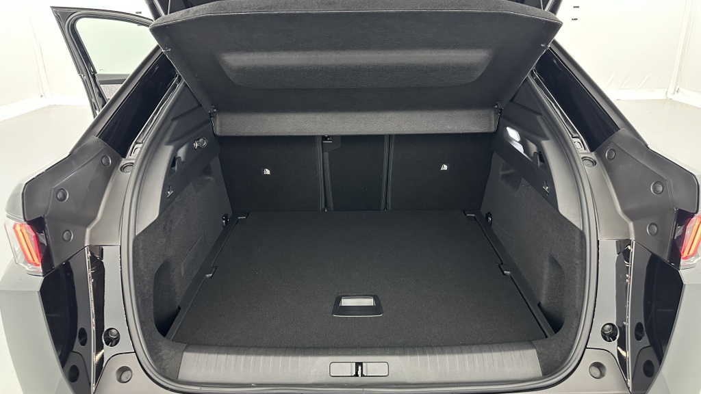 PEUGEOT 3008 1.2 Hybrid 145ch Allure e-DCS6 - ref: 8-GLI00012563 - Photo 10
