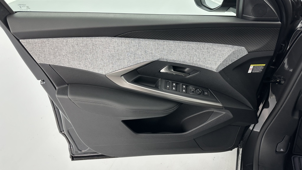 PEUGEOT 3008 1.2 Hybrid 145ch Allure e-DCS6 - ref: 8-GLI00012577 - Photo 13