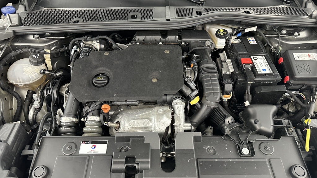 CITROEN C4 III 1.5 BlueHDi 130ch Shine EAT8 - ref: 8-GLI00012707 - Photo 11