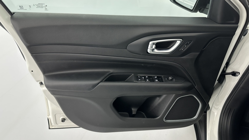 JEEP Compass II 1.3 Turbo T4 240ch PHEV 4xe Trailhawk AT6 eAWD - ref: 8-GLI00015696 - Photo 13