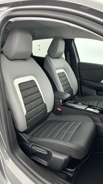 CITROEN C4 1.2 Hybride 136ch Max e-DCS6 - ref: 8-GLI00017393 - Photo 18