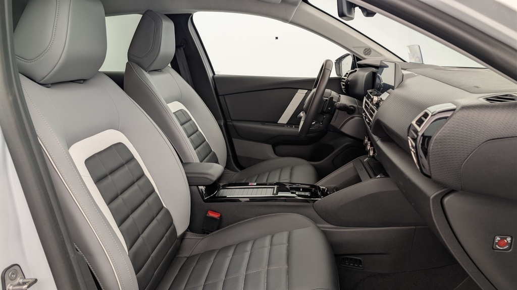 CITROEN C4 1.2 Hybride 136ch Max e-DCS6 - ref: 8-GLI00017395 - Photo 9