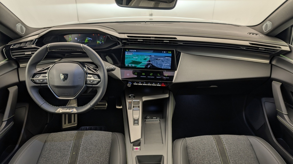 PEUGEOT 408 Hybrid 145 e-DCS6 GT - ref: 8-GLI00017406 - Photo 13