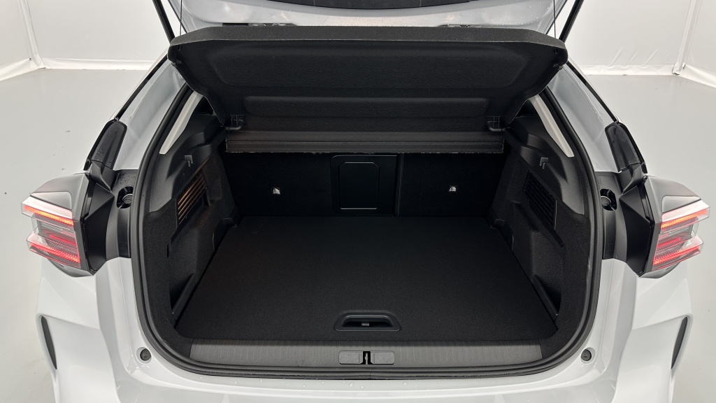 CITROEN C4 1.2 Hybride 145ch Max e-DCS6 - ref: 8-GLI00018728 - Photo 10