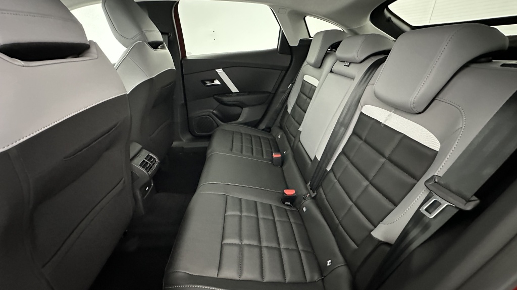 CITROEN C4 1.2 Hybride 145ch Max e-DCS6 - ref: 8-GLI00018728 - Photo 9