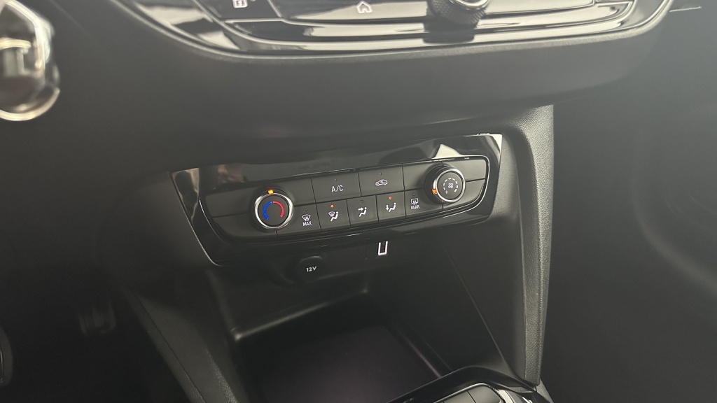 OPEL Corsa VI 1.2 Turbo 100ch BVA8 - ref: 8-GLI00021501 - Photo 20