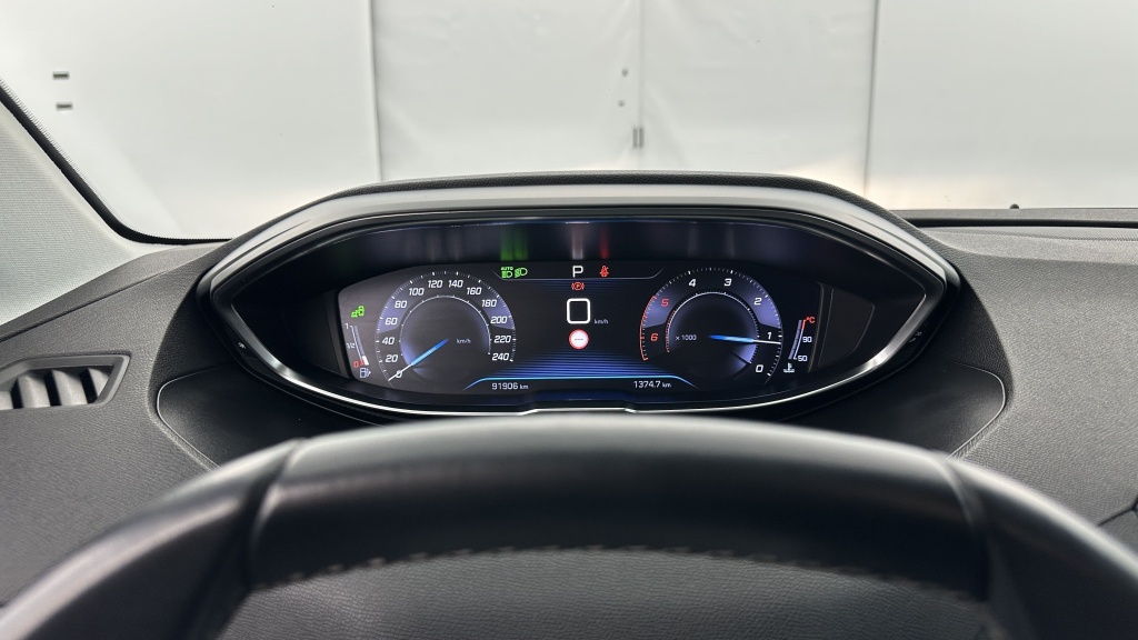 PEUGEOT 3008 II 1.5 BlueHDi 130ch Allure EAT8 - ref: 8-GLI00023783 - Photo 14