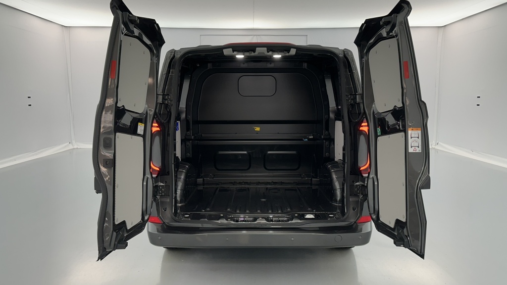 VOLKSWAGEN Transporter Procab T7 L1H1 2.0 TDI 170ch Business BVA8 - ref: 8-GLI00024030 - Photo 9