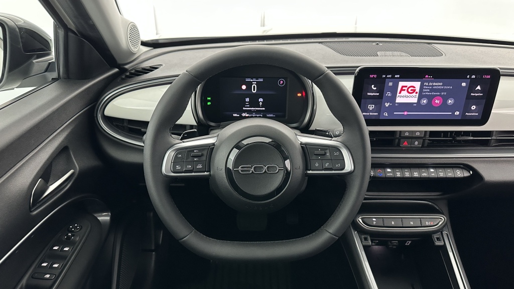 FIAT 600 1.2 Hybrid Turbo 145ch Pop eDCT6 - ref: 8-GLI00026495 - Photo 14