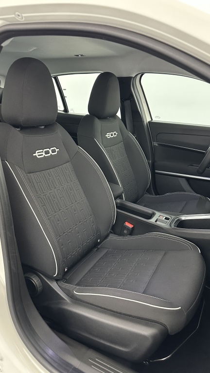 FIAT 600 1.2 Hybrid Turbo 145ch Pop eDCT6 - ref: 8-GLI00026495 - Photo 18