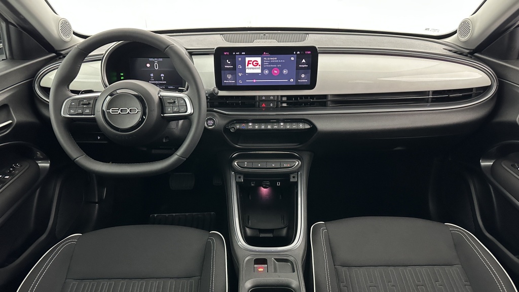 FIAT 600 1.2 Hybrid Turbo 145ch Pop eDCT6 - ref: 8-GLI00026496 - Photo 7