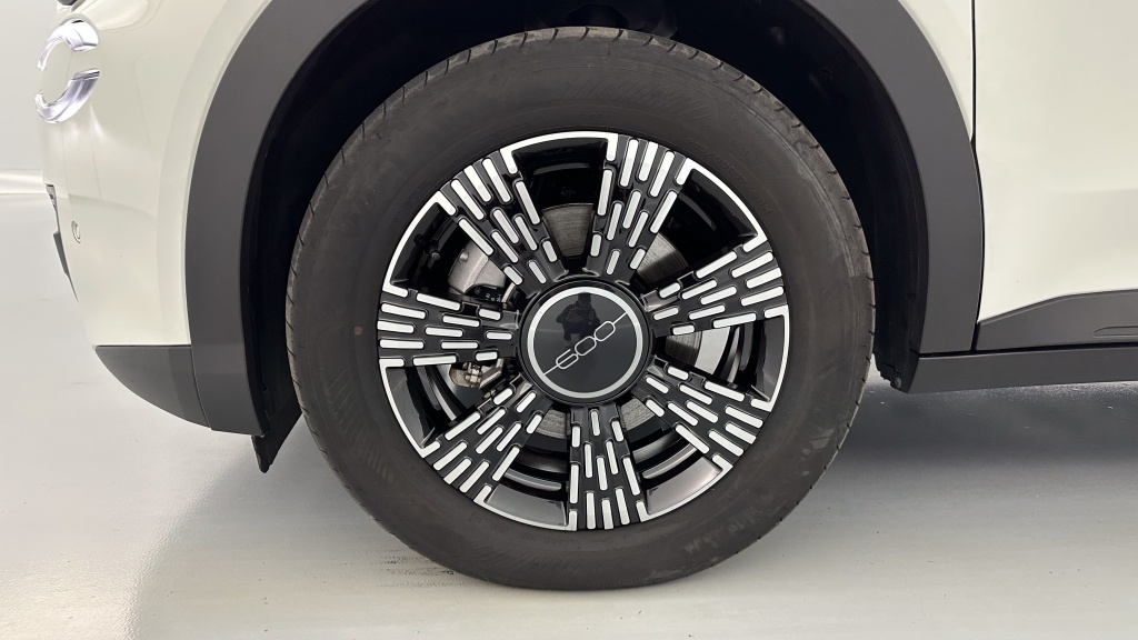 FIAT 600 1.2 Hybrid Turbo 145ch Pop eDCT6 - ref: 8-GLI00026497 - Photo 12