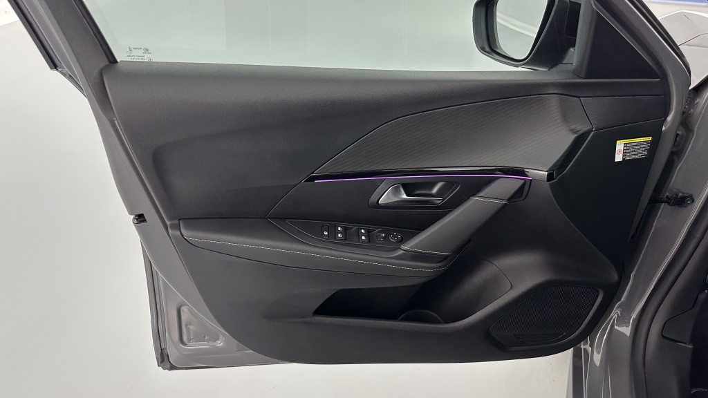 PEUGEOT 208  II 1.2 Hybrid 100ch GT e-DCS6 - ref: 8-GLI00031956 - Photo 13