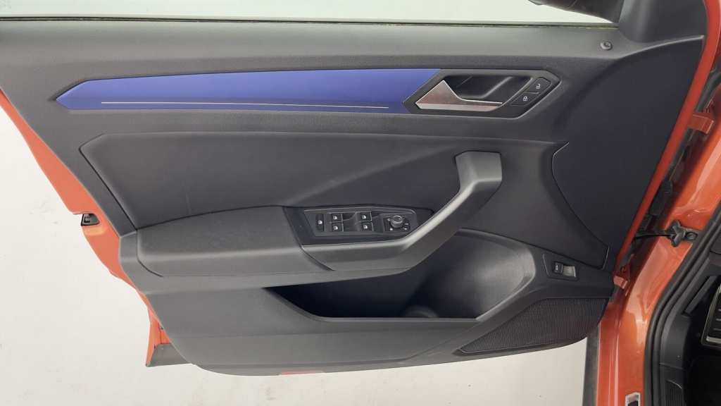 VOLKSWAGEN T-Roc 2.0 TSI 300ch R 4Motion DSG7 - ref: 8-GLI00207528 - Photo 12