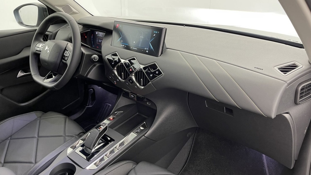 DS DS3 Crossback E-Tense Rivoli 136ch - ref: 8-GLI00236775 - Photo 8