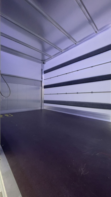 VOLKSWAGEN Crafter Chassis Cabine 35 L4 RJ 2.0 TDI 163ch Business BVA 20m³ Trouillet - ref: 8-GLI00274378 - Photo 8