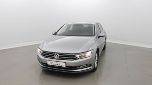VOLKSWAGEN Passat en vente à marchand - ref: 5-1371645