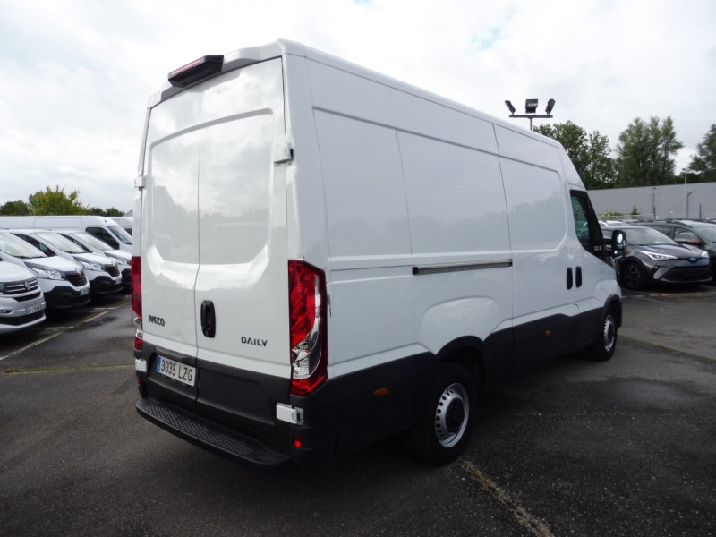 IVECO DAILY 35S FG 35S 12M3 V16 2.3 MJET 156 - ref: 66712 - Photo 2