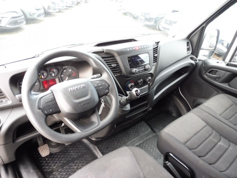 IVECO DAILY 35S FG 35S 12M3 V16 2.3 MJET 156 - ref: 66712 - Photo 4