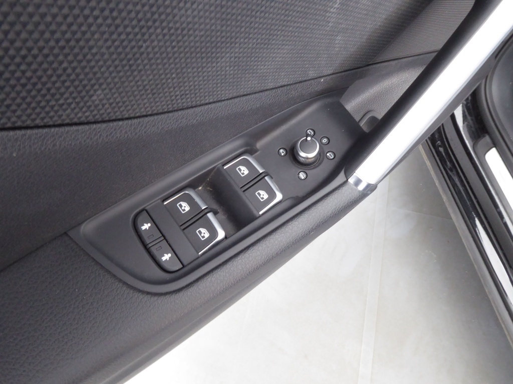 AUDI Q2 30 TDI 116CH PACK S LINE EXTERIEUR - ref: 68597 - Photo 18