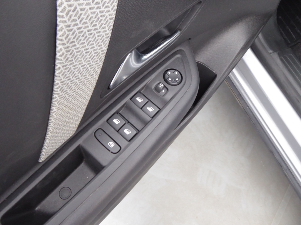 CITROEN C4 X BLUEHDI 130CH S&S SHINE EAT8 - ref: 68863 - Photo 18