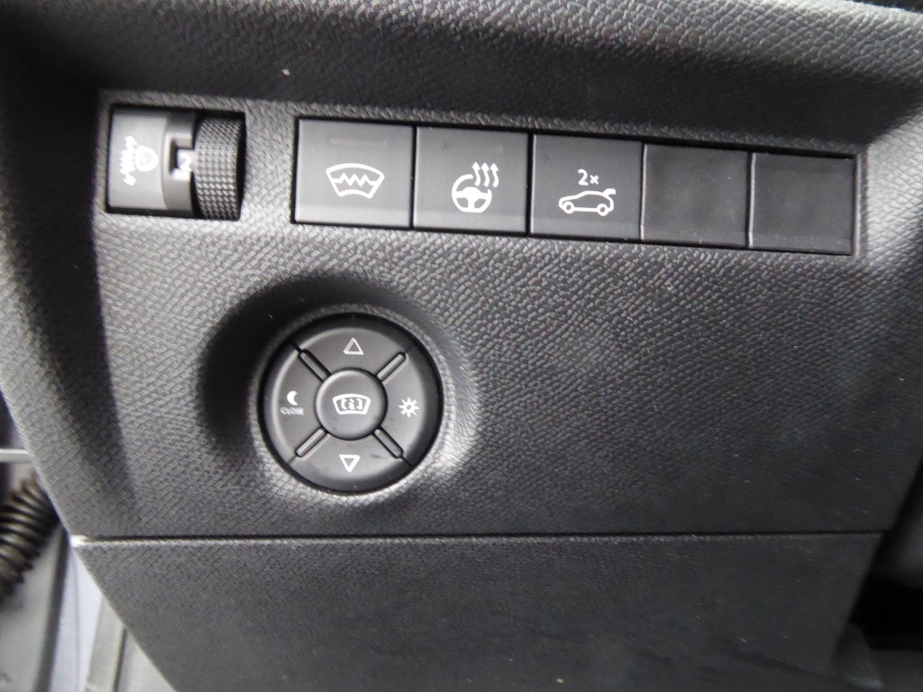 CITROEN C4 X BLUEHDI 130CH S&S SHINE EAT8 - ref: 68863 - Photo 8