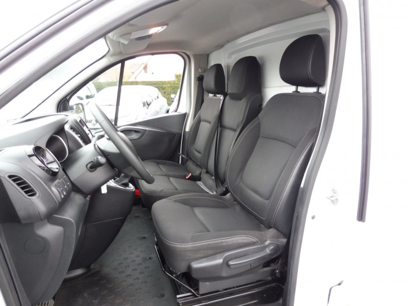 RENAULT TRAFIC III FG L2H1 1300 2.0 DCI 120CH GRAND CONFORT S&S E6 - ref: 69277 - Photo 3