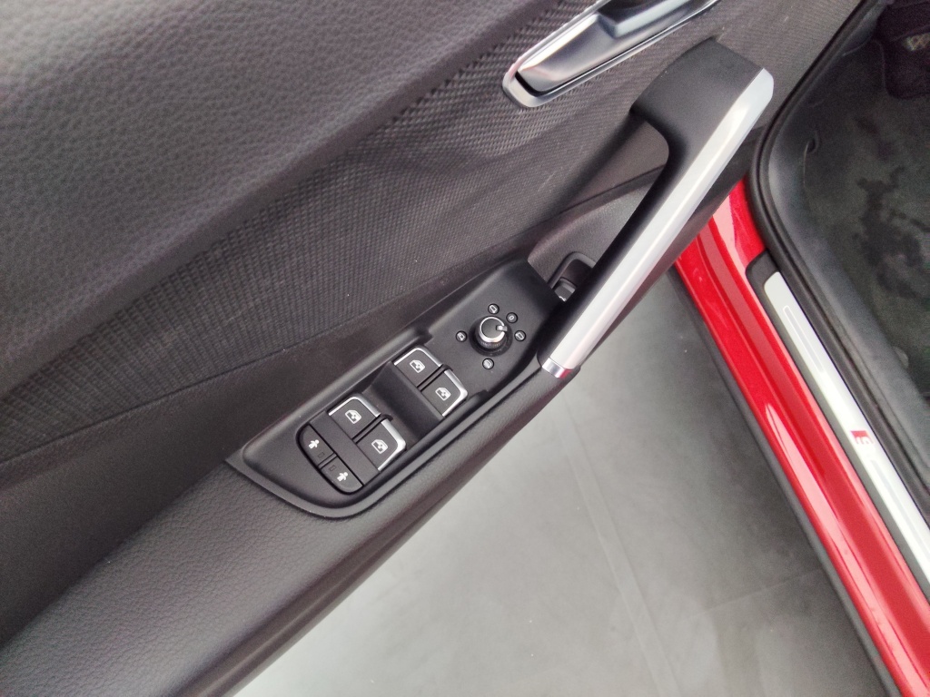 AUDI Q2 30 TDI 116CH PACK S LINE EXTERIEUR - ref: 69402 - Photo 18