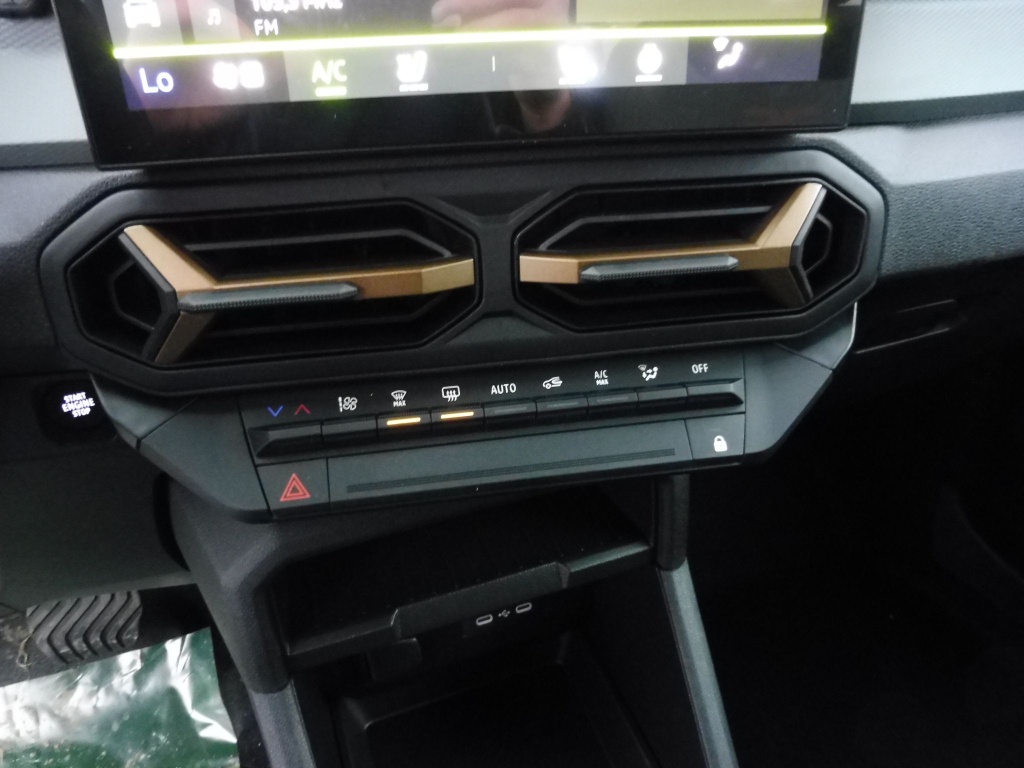 DACIA DUSTER 1.6 HYBRID 140CH JOURNEY 4X2 - ref: 69559 - Photo 7
