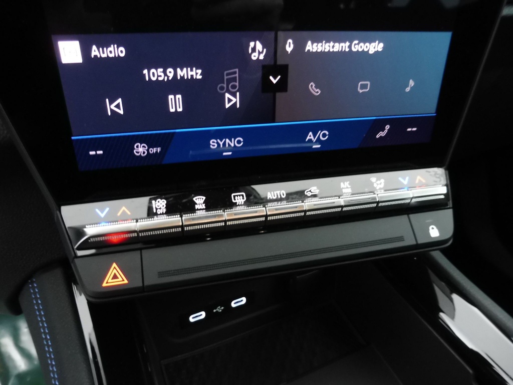 RENAULT ESPACE VI 1.2 E-TECH FULL HYBRID 200CH ESPRIT ALPINE 7 PLACES - 24 - ref: 69737 - Photo 7