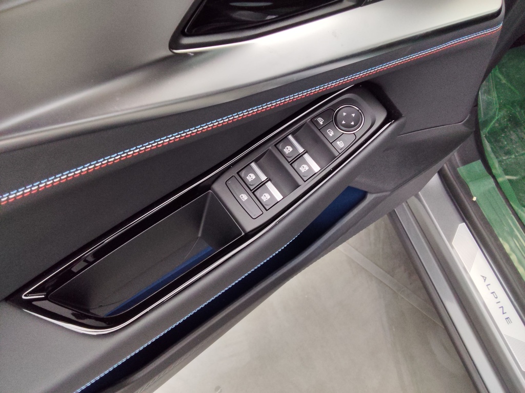 RENAULT RAFALE 1.2 E-TECH FULL HYBRID 200CH ESPRIT ALPINE - ref: 69897 - Photo 18