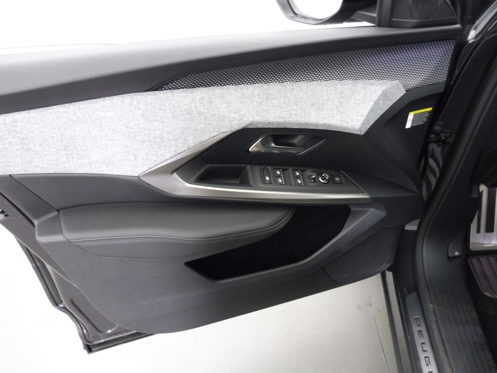 PEUGEOT 3008 1.2 HYBRID 145CH GT E-DCS6 - ref: 69965 - Photo 18