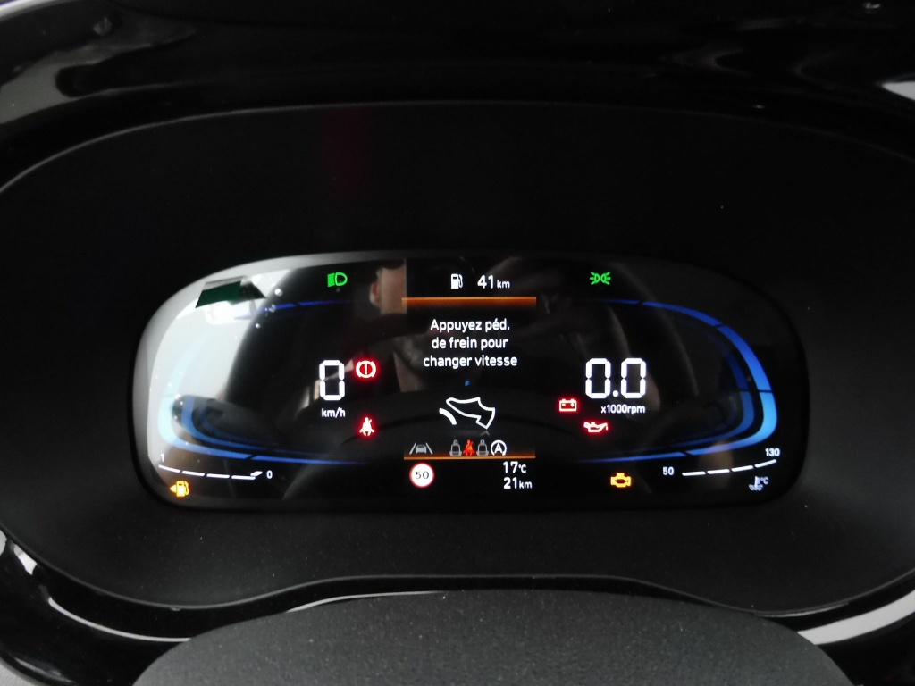 HYUNDAI i10 1.0 63CH ECO INTUITIVE PACK BVR - ref: 70015 - Photo 9