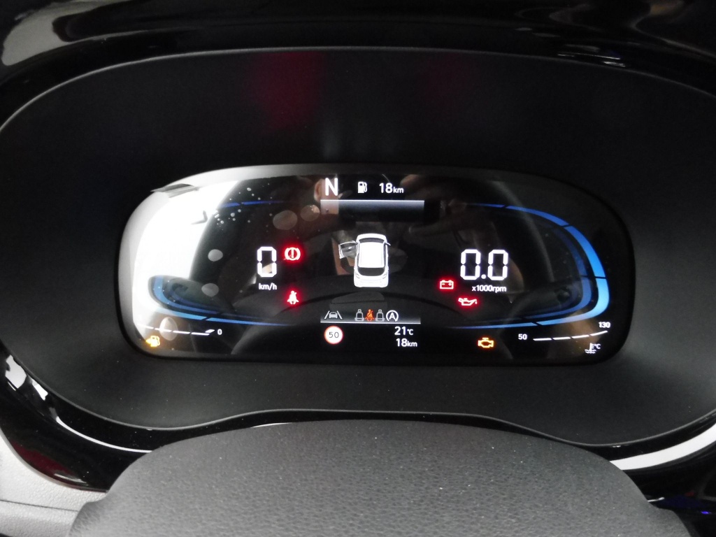 HYUNDAI i10 1.0 63CH ECO INTUITIVE PACK BVR - ref: 70018 - Photo 9