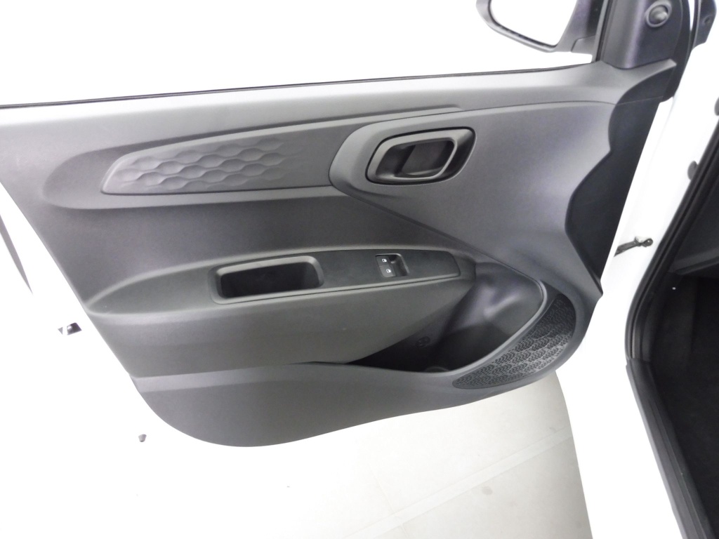 HYUNDAI i10 1.0 63CH ECO INTUITIVE PACK BVR - ref: 70023 - Photo 17