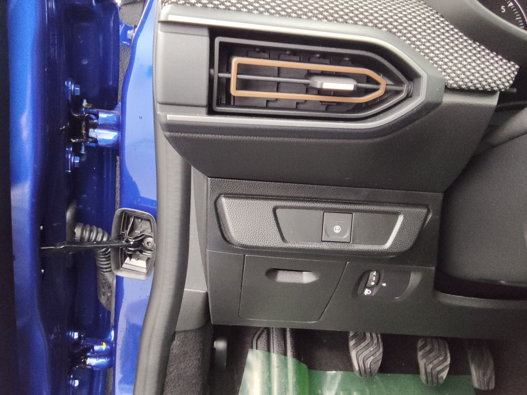 DACIA SANDERO 1.0 TCE 90CH STEPWAY EXPRESSION - ref: 70225 - Photo 8