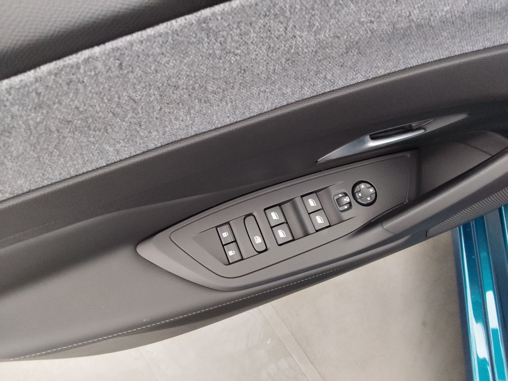 PEUGEOT 308 1.5 BLUEHDI 130CH S&S ALLURE EAT8 - ref: 70412 - Photo 17