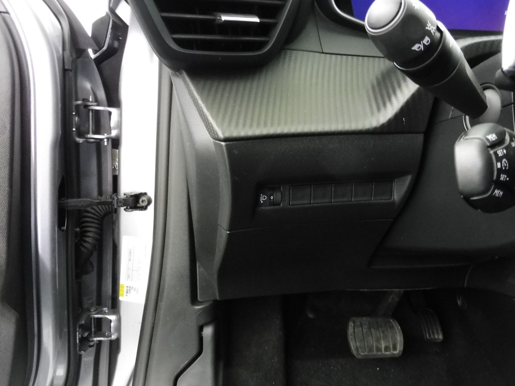 PEUGEOT 2008 1.2 PURETECH 130CH S&S ALLURE EAT8 - ref: 70490 - Photo 8