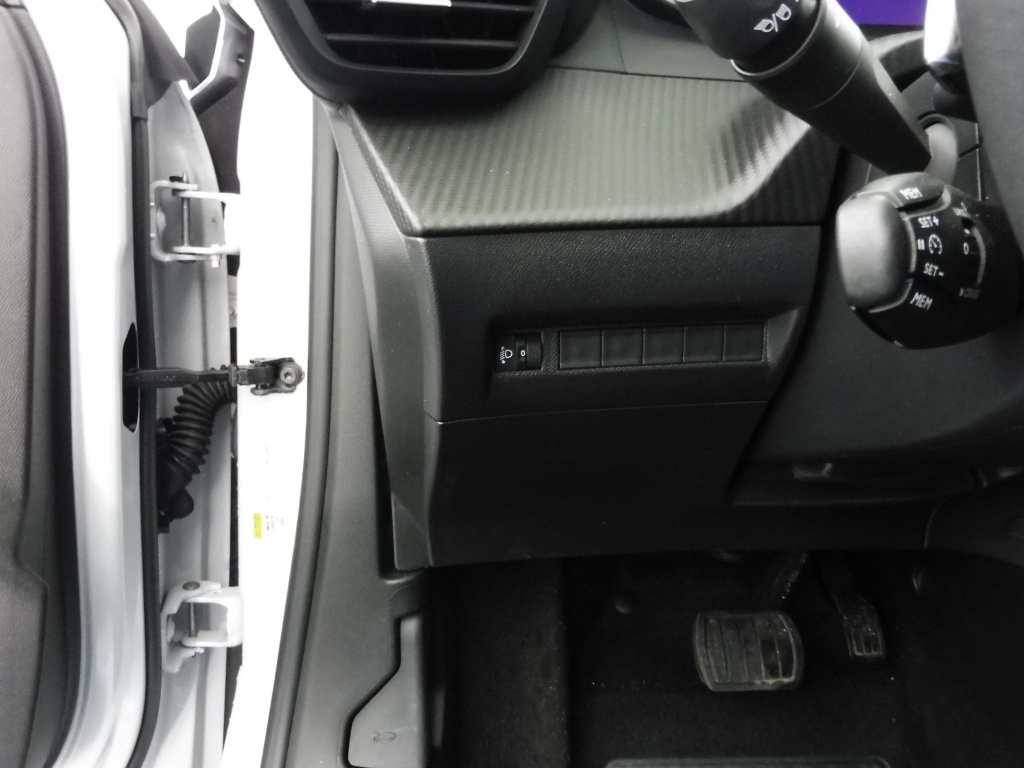 PEUGEOT 2008 1.2 PURETECH 130CH S&S ALLURE EAT8 - ref: 70492 - Photo 8