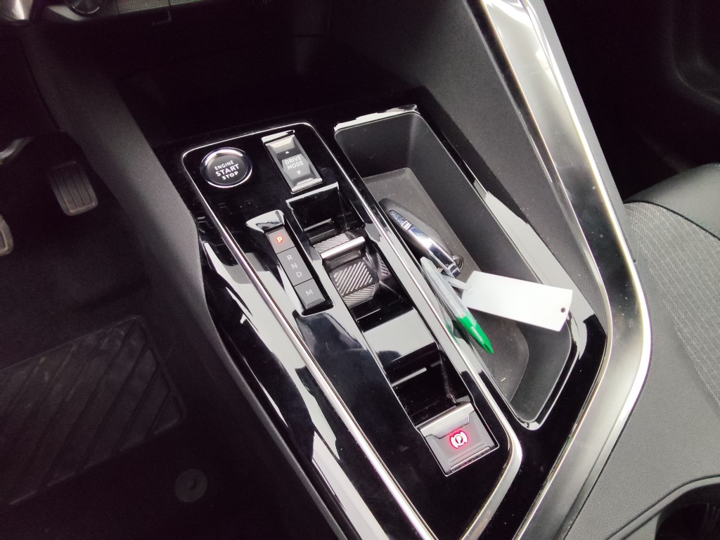 PEUGEOT 3008 HYBRID 136CH ALLURE PACK E-DCS6 - ref: 70513 - Photo 14