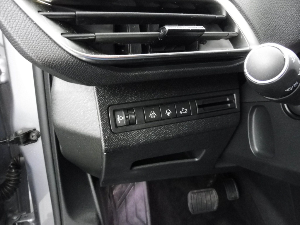 PEUGEOT 3008 HYBRID 136CH ALLURE PACK E-DCS6 - ref: 70514 - Photo 8